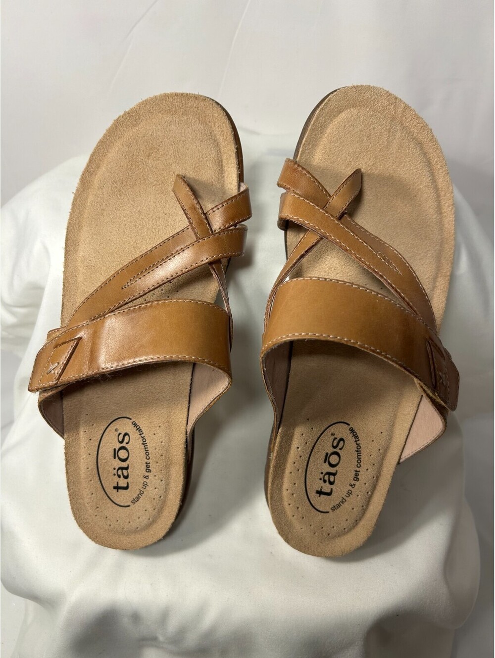 Taos Perfect Womens Tan Leather Thong Sandals Toe Loop Strappy Comfort Size 8